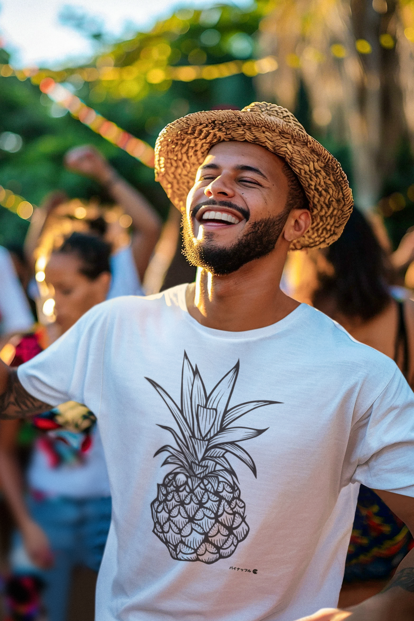 Island Vibes Pineapple（パイナップル）T-Shirt | Paku Paku Logo l Unisex 100% Cotton | 6 Colors l Great Gift